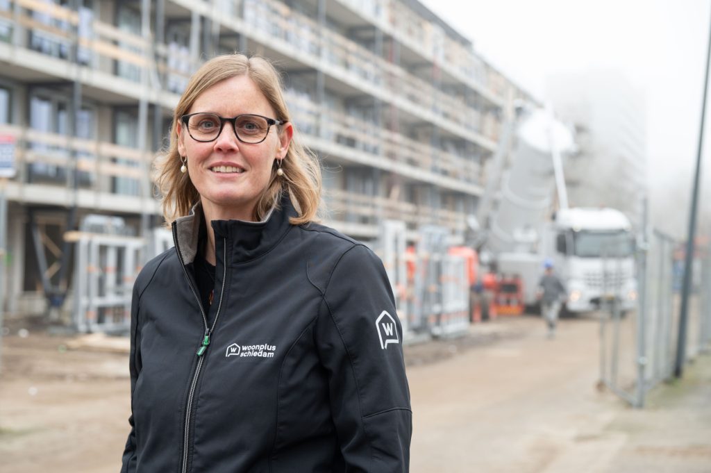 Woonplus_Monique op bouwplaats_samenwerking_Livable