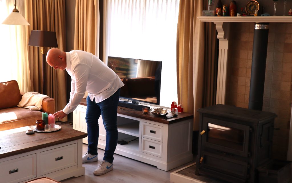 Eelko geniet van zijn vrijstaande woning in Moordrecht, die hij dankzij leegstandbeheer tijdelijk bewoont.