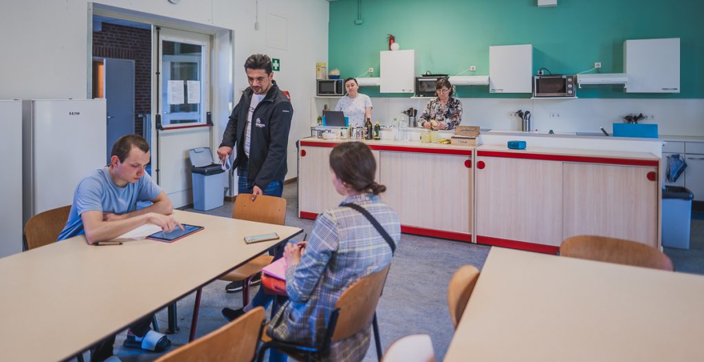 "Vluchtelingen opvanglocaties in Leiden beheerd door Livable"